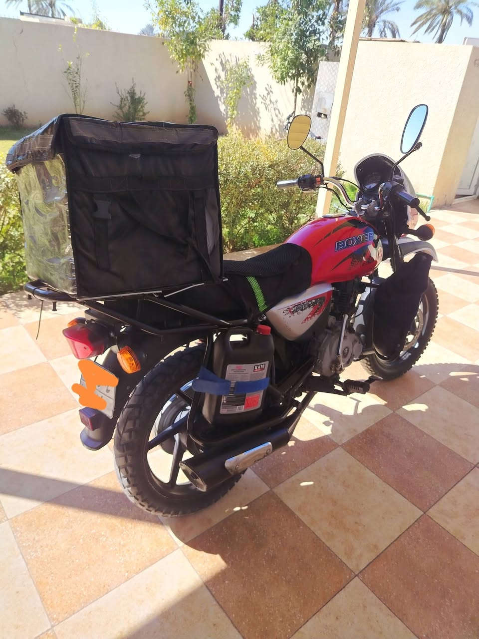 السلام عليكم دراجه بوكسرمرقم ٢٠٢٣ للبيع السعر مليون ٨٠٠ رقم الهاتف ***********
