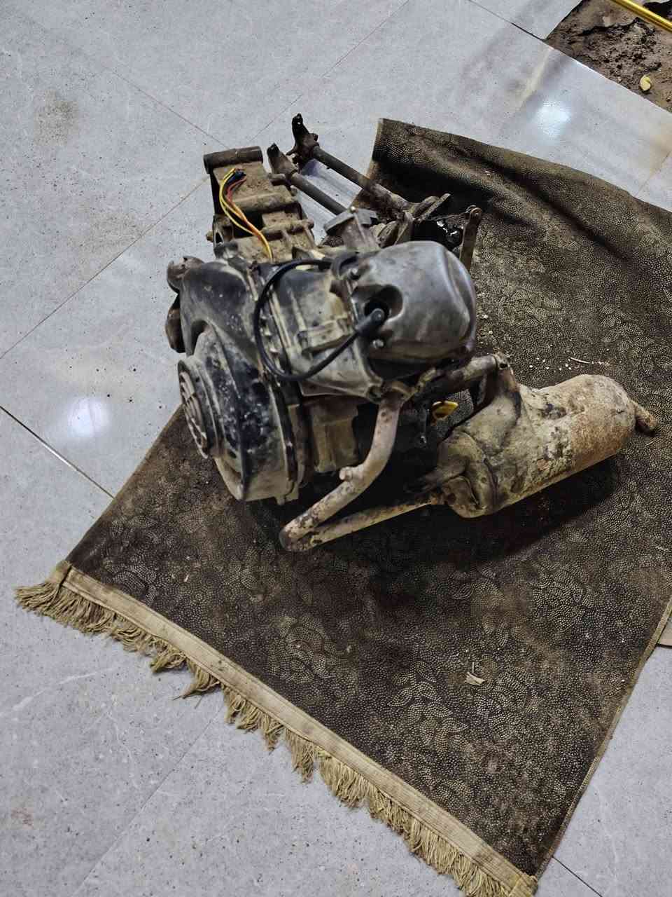 مكينة تكتك بياجو مديل 21مكينه نضيفه وشغاله العنوان بصره حمدان ***********
