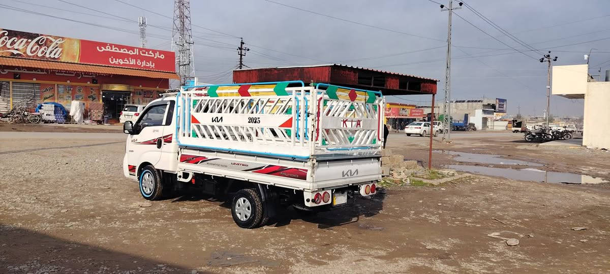 كيا حمل ٢٧٠٠ موديل ٢٠١٦ رقم بغداد شرعي شركاط شرط تحويل طخم تاير جديد امامي خلفي سياره جاهزه للشقل محرك شرط شاصي سليم السعر ١٢٥بيها مجال بسيط رقم موبايل ***********
