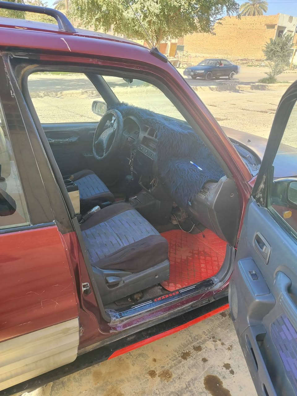 السلام عليكم سياره راف فور  موديل 1995دفع رباعي سياره عاوزه صبغ مكينه جديده  كامري ابو الجف ٢٠٠٠   كهربائيات كلهه شغله كير اوتو صدر جديد رقم جديد سعر40وبيهه مجال حك جيه سياره باسمي وشرط تحويل
رقم***********
