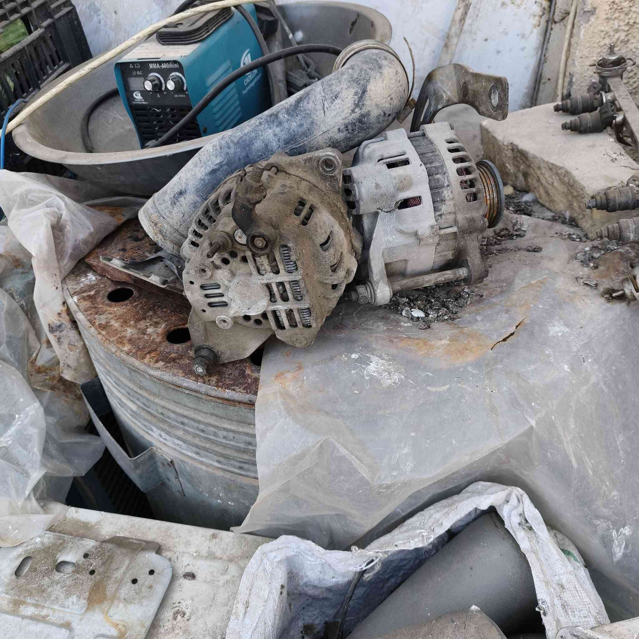 السلام عليكم شباب شتريدتفصيخ موجودبسعارمناسبه حتاشاصي موجودسلفات دينموات كشنات كامله اكسلات ابطاين شتريدموجودمكاني الحسينيه الراشديه الستفسار ***********/***********
