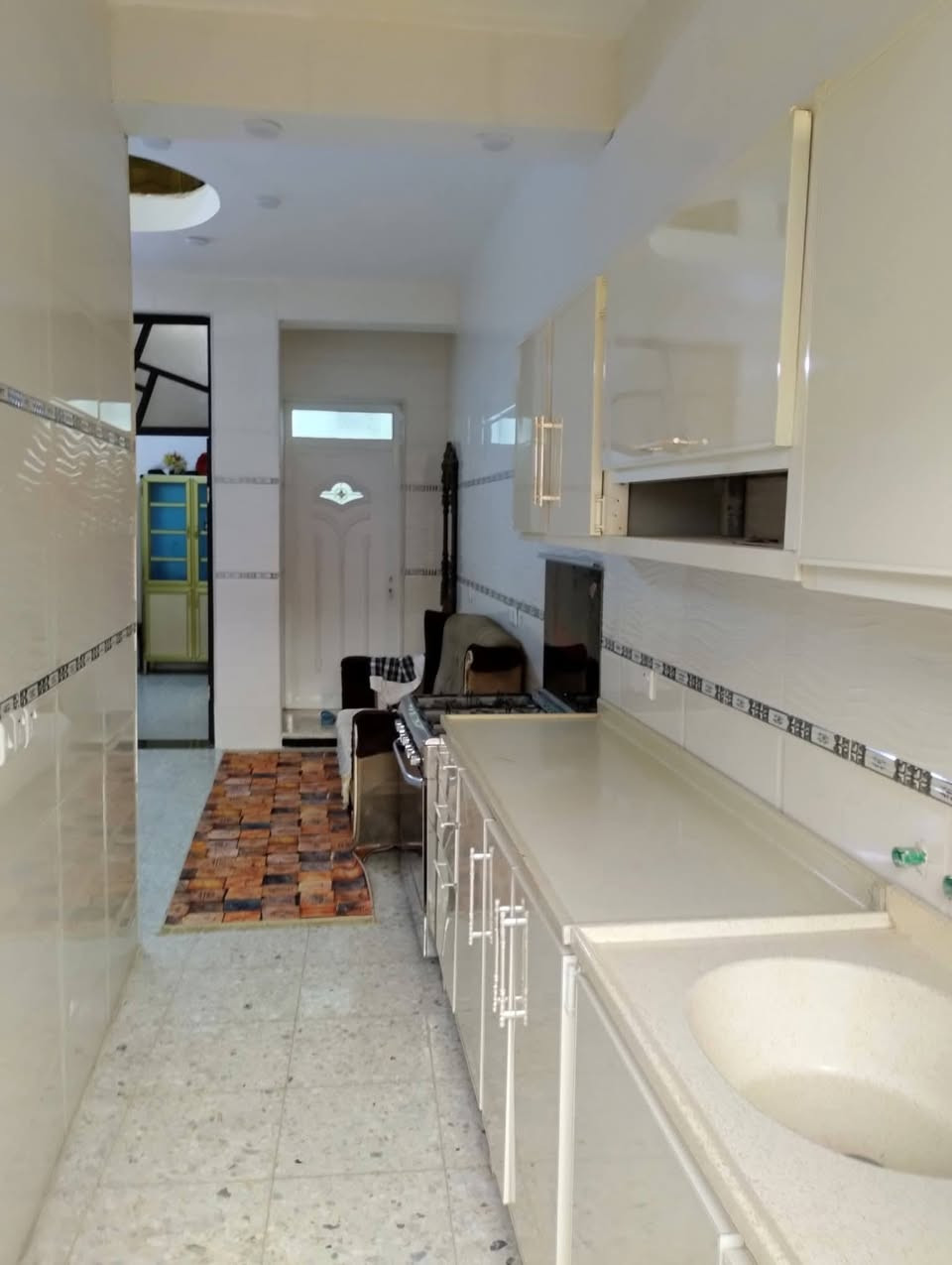 بيت للبيع ١٠٠متر طابقين معسكر سكينه قريب القناة مكاتبه فقط السعر 90 تليفون ***********
