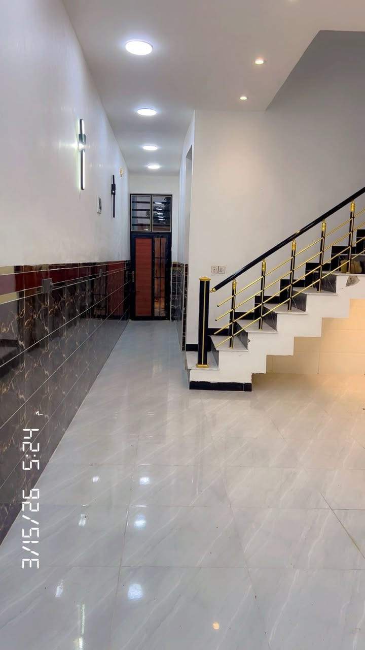 بيت للبيع مساحته110 بناء طابوك ارضيه رفت بناء جديد قريب علشارع العام خدمات كامله  طابق واحد  عنوانه سبع قصور خلف السوك  سعره بس57   الستفسار ***********
