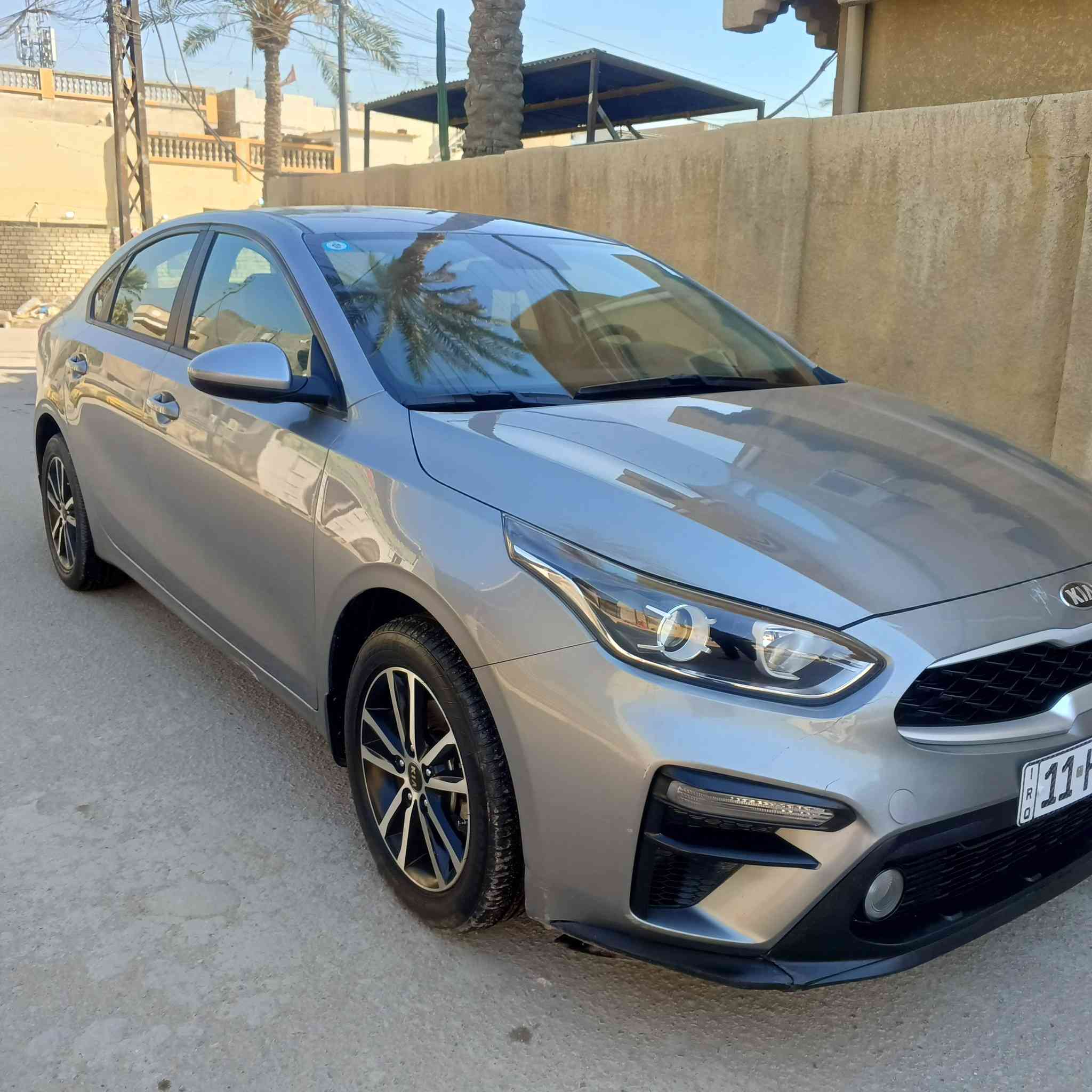 السلام عليكم
سيراتو خليجي موديل 2021 استلام الشركة بيها بصمتين وكتلوكات الشركة بعدها على ايد وحدة،،
رقم بغداد الدولي الجديد بأسمي شخصيا السارة مكفولة كفالة عامة كير ومحرك وصبغ جديدة تبارك الرحمن بعدها بترتيب الشركة ،،بس بيها باردات اثنين مبينه والثالث ممبين راح اوضحها من خلال الصور الباردات ،،ماشية (65) كم ،،
السيارة سعرها 148 $$ وبيها مجال
مكان السيارة بغداد ،،غير متواجد على النت اللي يحب يستفسر يتصل على رقمي /***********
