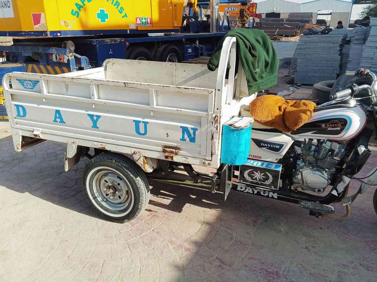 سلام عليكم شباب ستوته مديل 14 للبيع محرك ما مفتوح ستوته خير من الله س 1900 وبيه مجال رقمي ***********
