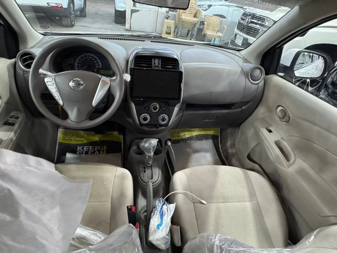 السلام عليكم نيسان صني موديل 24 ضمان شركة السور السيارة ماشية 16 الف للتواصل أو الاستفسار ***********
