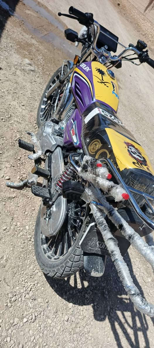 سلام عليكم شباب موطور 2025 للبيع تواصل ع رقم ***********
