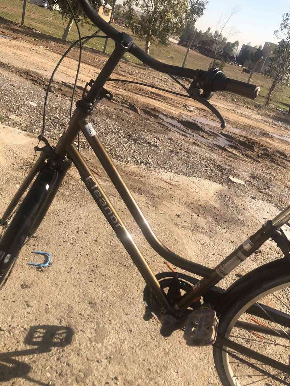 عبد الحليم ياباني حجم ٢٦ بالة   للبيع  نظيف بدوناي نقص ٧ نمرات شغال السعر ٦٠ ومجال قليل للطيبين  كركوك شوراو رقم/***********
