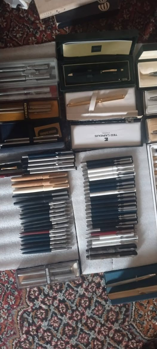 للبيع اقلام ماركات انكليزي امريكيه و فرنسيه و المانيه
اقلام جاف مستخدمه سعر القلم ١٠ الاف دينار عراقي 
اقلام حبر تروبن سعر القلم ٢٠ الف دينار 
اقلام  ووترمان فرنسي غير مستخدم سعر السيت الطخم ٥٠ الف دينار 
اقلام كروس جاف امريكي سعر القدم ٥٠ الف دينار غير مستخدم 
التوفيق للجميع الشحن متوفر لكافه محافظات العراق


**إذا كنت صاحب هذا الإعلان وتريد حذفه لأي سبب، رجاءا أرسل رسالة إلى الدعم الفني**