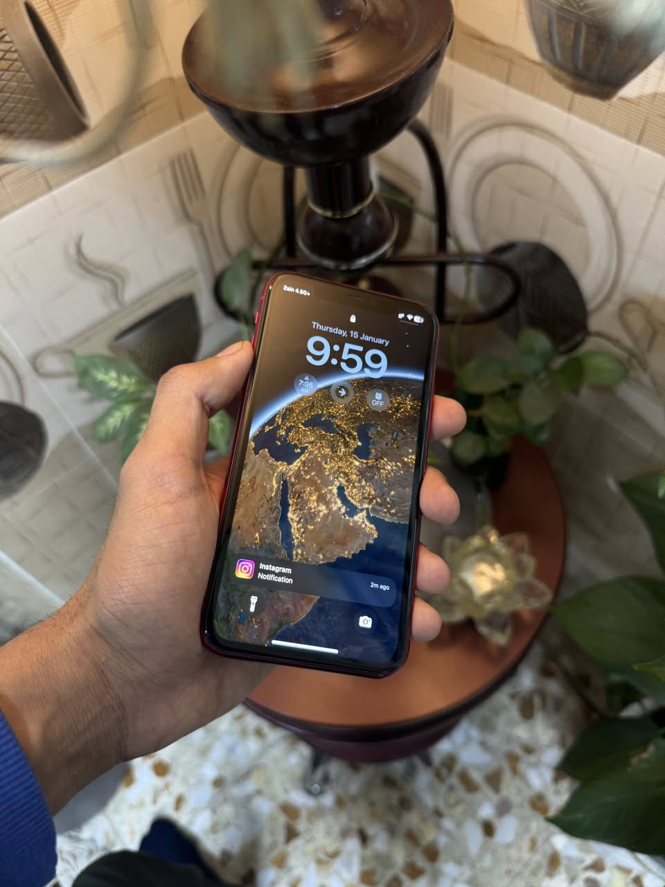 ايفون 11 للبيع
الذاكرة 128 

النظافة مثل ما موجود بالصور

شاشة الجهاز مامبدلة 

البطارية 74% 

السعر 210 الف وبي مجال 

للتواصل: ***********
