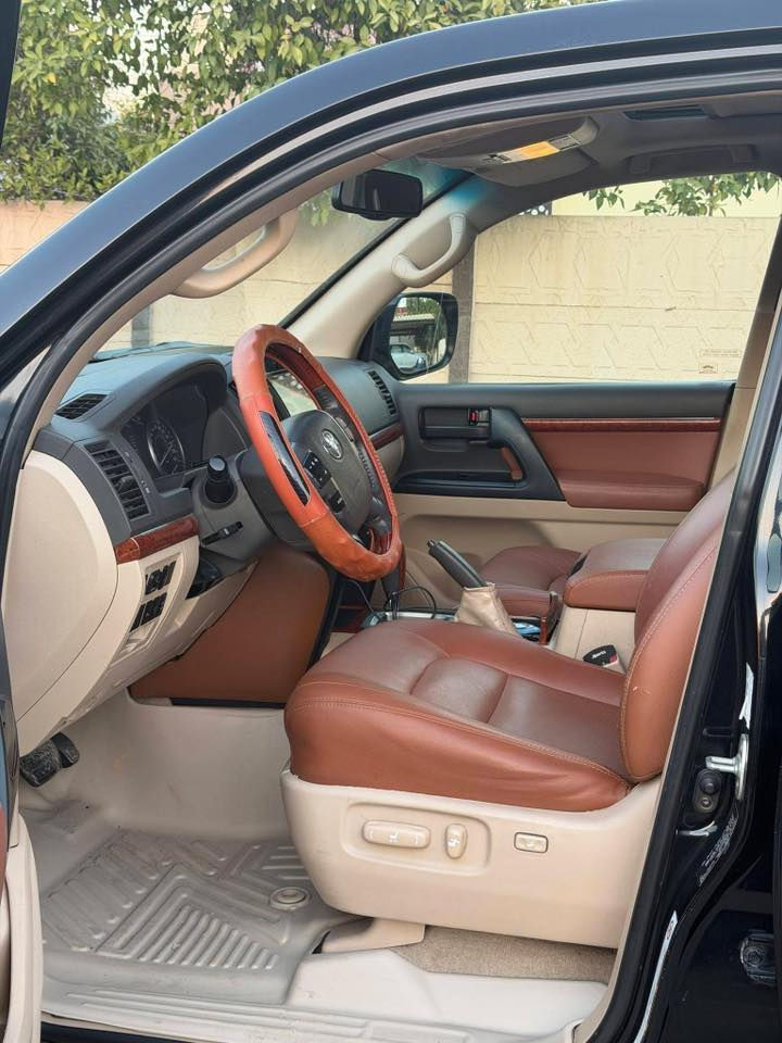 جكساره موديل 2014 للبيع
السياره فول مواصفات للأخير محدثه داخل 
بيها بارد بكد الأصبع يعني سياره كلين 
الممشى 180 الف  
مكاني بغداد للتواصل 

0781 006 2188
