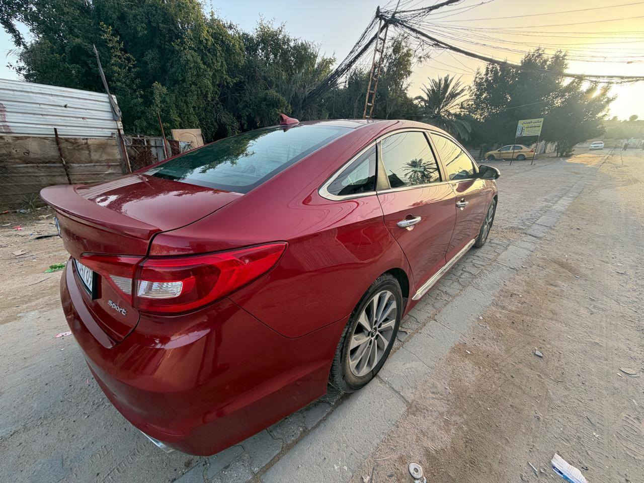 السلام عليكم
سوناتا 2017 أمريكي سبورت 
بصمة، فتحة، كشن كهربائي، ثلاث انضمة قيادة
رقم نجف بأسمي تحويل ثاني يوم هزة جديدة ورقم جديد إنكليزي 
بيها تبديل جاملغ امامي جهة السايق نفس اللون وصبغ ربع بنيد
السيارة جاهزة ماعايزة اي شي 
تخم تاير جديد، باتري جديد 
مكاني النف
السعر 129
الشراي يتصل على الرقم وبالخدمة  

***********
