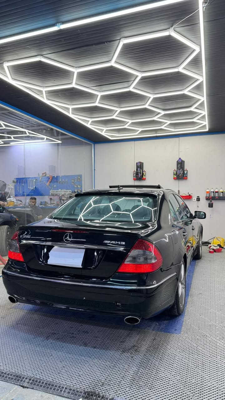 السلام عليكم
للبيع او مراوس حسب القناعه
مارسدس W211 E350 موديل 2007
افنكارد فول للاخير موضح تفاصيل بلصور
مصبوغه عام من بره بيهه صبغ اللغد الامامي بس صبغ بدون قطره معجون القديم واكع وصابغين بس 
كير مكينه صدر تبريد كهربائيات جاهزه
نقص حاليا بيهه تسريب زيت بسيط من قاعده فلتر الدهن بس ينفتح يترتب وينشد تنتهي المشكله
رقم بغداد بسمي تحويل مباشر سنويه وهزه جديده
السعر 118وبيهه مجال بسيط بعد المعاينه والفحص
مكاني بغداد الحرية
***********
