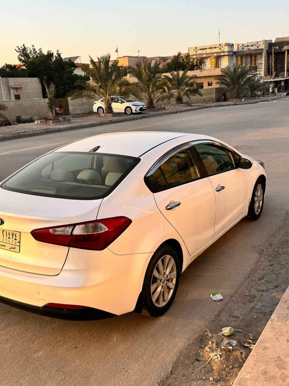 السلام عليكم 
للبيع فورتي موديل 2014 السيارة جاهزه بيها قطعتين صبغ وقطعتين تبديل والباقي مكفول مكينة 2000 مشروع وطني بسمي مداور ثاني يوم 
#السعر 115 وبيها مجال 
#بيع أو مراوس 
#عنوان السماوة ***********
