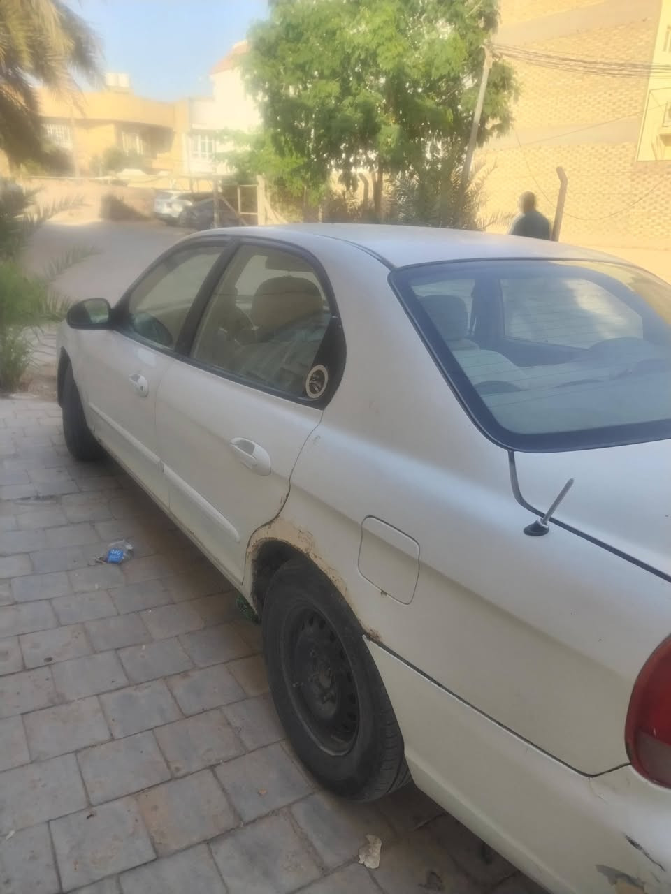 سوناته موديل 2000 اصل بانزين مكاني كوفه قرب البلديه ***********
