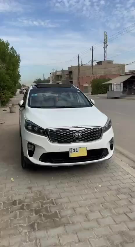 السلام عليكم سورنتو موديل 18 شكل ل20 موجود فديو موضح بي كل التفاصيل شراي شوف الفديو وتصل
خليجي 6 سلندر ماشيه 100 الف كيلو
رقم بغداد الجديد بسمي
هزه ورقم جديد
كير مكينه مكفول
صدر جديد
سياره جاهزه ع اخر حبايه بدون مصرف 
بنوراما نص مواصفات
مكان بغداد
السعر ب242 وبيها مجال حك الجيه
اتصال ع الرقم
***********
