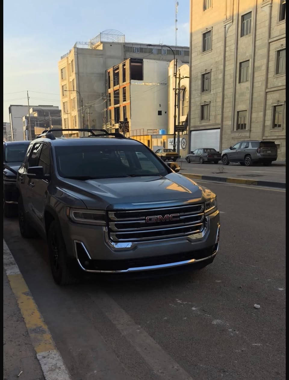 جي ام سي أكاديا 2023 للبيع
فئة AT4 🔥
بلاك إدشن
رقم مميز 
وارد امريكي حادث جاملغ وبنيد - الاير باك راجع سستم 

المواصفات كاملة:
محرك 6 سلندر قوي 
310 حصان 
دبل (AWD)
كير أوتوماتيك
وضعيات قيادة متعددة:
وضعية Normal
وضعية Sport
وضعية Off-Road
وضعية Snow / Ice
نظام نزول المرتفعات
نظام صعود المرتفعات
مانع انزلاق
شاشة وسط كبيرة تعمل باللمس
شاشة عدادات رقمية ( داتا شو )
Apple CarPlay & Android Auto
نظام ملاحة GPS
بلوتوث + USB
نظام صوتي قوي
تشغيل بصمة + زر
تشغيل عن بُعد
كروز كنترول
تحكم كامل بالمقود
أنظمة الأمان:
كاميرات 360 درجة
رادار أمامي
نظام التحذير من التصادم
نظام المحافظة على المسار
تحذير النقطة العمياء
تنبيه حركة المرور الخلفية
سنسرات أمامية وخلفية
فرامل ABS
وسائد هوائية متعددة
الداخلية:
مقاعد جلد رياضية AT4
مقاعد أمامية كهرباء
تدفئة وتبريد مقاعد أمامية
تكييف أوتوماتيك ثنائي المناطق
فتحات تكييف خلفية
إضاءة داخلية
الخارجية:
كشنات VIB منفصلة
اطارات جبلي امريكيه / كونتننتل 
إضاءة LED أمامية وخلفية
إضاءة نهارية
مرايا كهرباء مع تسخين
باب خلفي كهرباء
زجاج كهرباء كامل
جناح خلفي
السيارة نظيفة جداً، استعمال شخصي
كلشي شغال 100% سبير مانازل 
ماشية 47000
💰 السعر: 275 ورقة
قابل للتفاوض البسيط للجادين فقط
📞 للاتصال / واتساب: ***********
📍الموقع : البصرة
