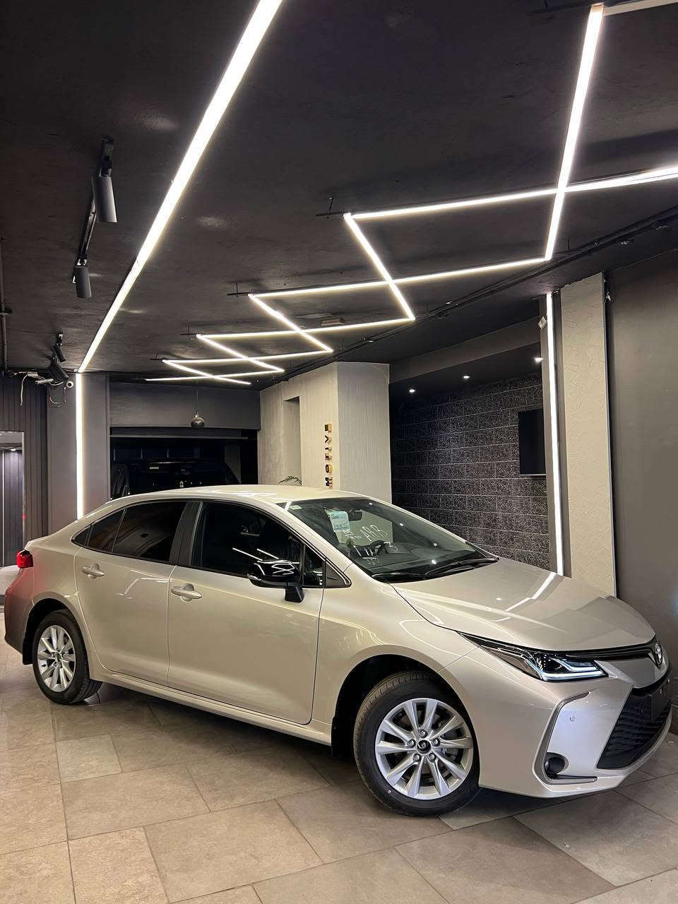 Toyota corolla 
(الفئه الثالثة)Smart
Model 2026 
Zeroo
1600cc
120Hp
Keyless entry 
Start engine 
Sensors parking 

تحكم بالطاره 
كاميرا خلفيه 
شاشة 8 بوصه 
جنوط 16 انش
مرايات ضم 
تكيف خلفي 

لون فضي فرش اسود 

بسعر مميز جدا 
للتواصل 
01025324859

متاح ايضا 
2026 الفئة الخامسة ابيض فرش اسود & فضي فرش اسود القاهرة, مصر


**إذا كنت صاحب هذا الإعلان وتريد حذفه لأي سبب، رجاءا أرسل رسالة إلى الدعم الفني**