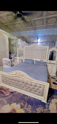 طقم غرفة • نظيفه • قابل تفاوض