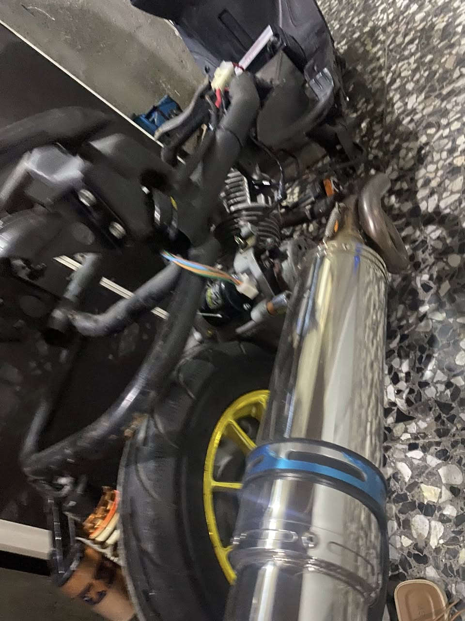 مرحباا ماكس 63 راجع الشراي وتساب فقط *********** تزويدهه
دبل امامي انس سي واي 
ال خلفي كوسو
عمضه جيسو
يدات ان سي واي 
كابريتر حجم ٣٢ 
كور تتممارك اربعه ولف 
بوشه ليومسي ٦٣
روله ٨٠٠ رياضي
كشن بلادي
بوق كابريتر
شيال ار جي اس 
صالصنه بوري عدل 
وياله ان سي واي
تانكي رياضي فم بم
قطره دهن رياضي
قطره اكسل رياضي 
قبق جوزه ار جي اس 
صنينه بريك امامي جيسو
فج بربمو 
راطصه راجع 
ستان صفح رياضي
ملف + مغنطه رياضي ضربه نار طويله 
كهربائيات كامله من كافه الغراض 
غراض كلا اصلي من غير المقياس دراجه حراره 🔥
