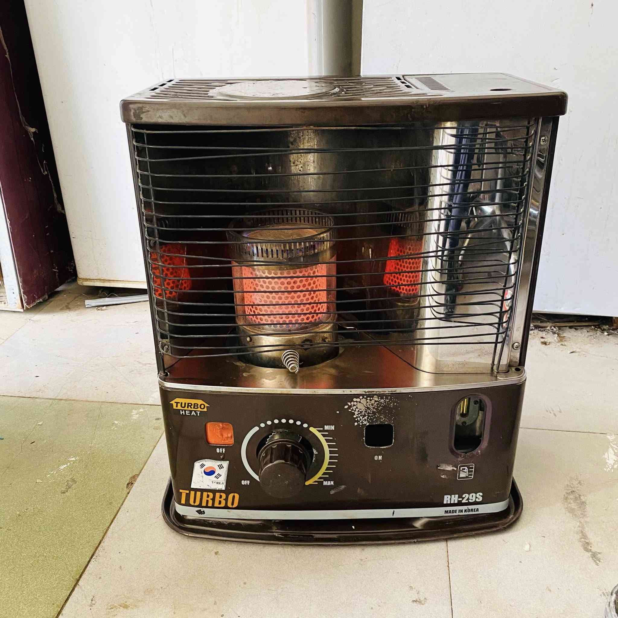 صوبه شغاله بشرط كل عيب مابيهااا لا هيس ولاغاز نوعيه توربو  السعر 40  الشراي يتصل ع رقم ***********
