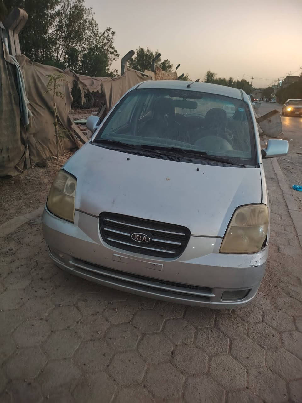 السلام عليكم ورحمة الله وبركاته كيا بيكانتو مديل 2005 بدون ارقام مكفول من الضربه القوية تخم تاير بيها دواخل نضيفه كهربائية كله شغاله مكينه وكير جدد فقط كازكت بيها السياره العنوان نجف السعر 18 وبيها مجال الشراي يجي خاص أو يتصل ***********
