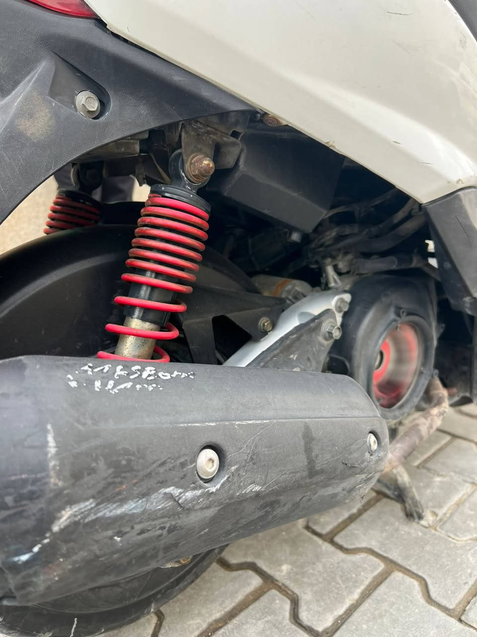 دراجة ماكس ثعلب للبيع
كفاله عامة
السعر650وبي مجال
العنوان: بغداد  الحريه شارع الدور العريض 
لتواصل:***********
