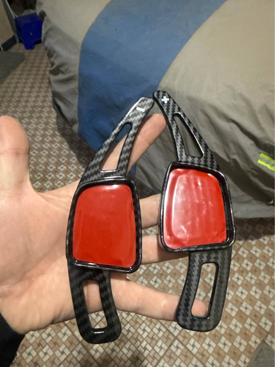 شفتات اودي كاربون جدد متوفر توصيل بغداد, العراق


**إذا كنت صاحب هذا الإعلان وتريد حذفه لأي سبب، رجاءا أرسل رسالة إلى الدعم الفني**