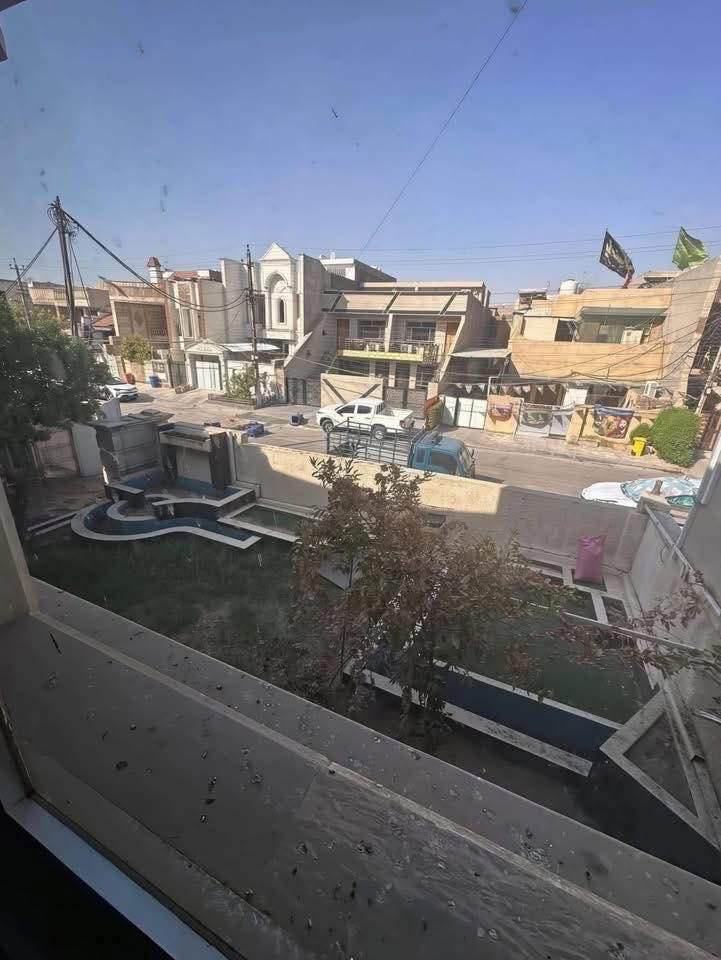 دار كلاسك مميزة للبيع

📍 الموقع: بارك السعدون – شارع المختار

📐 المساحة: 534 متر مربع

↔️ الواجهة: 16 متر

🛣 الشارع: عريض جداً

🏠 الحالة: الدار بحالة ممتازة وجاهزة للسكن

تفاصيل ومحتويات الدار:

 • 8 غرف نوم كبيرة

 • صالتين كبيرتين

 • 3 مطابخ

 • 6 حمامات أو أكثر

 • قاصّة

 • كراج سيارات

دار مناسبة للسكن العائلي الكبير أو للاستثمار

📲 *********** - ***********

————————————-

شركة عصر حمورابي للاستثمار والتطوير العقاري

الكرادة - شارع العطار - بناية عصر حمورابي

نستقبل جميع العروض العقارية 

( بيع - شراء - ايجار - ادارة املاك ) بغداد, العراق
