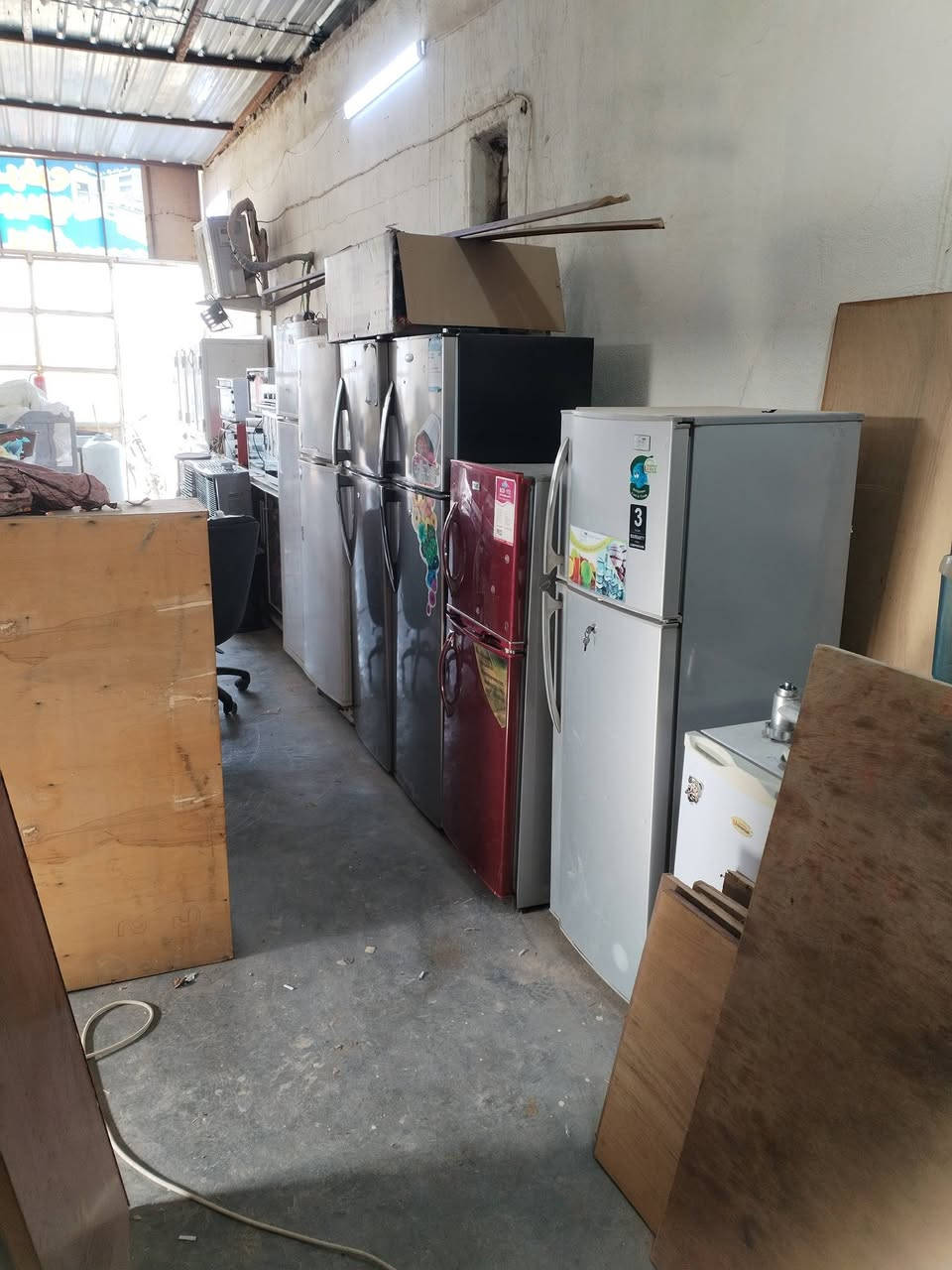 بسم الله للبيع المكان بروانه حي الشرطه قبل مول فراس على اليسار التواصل واتساب ***********
