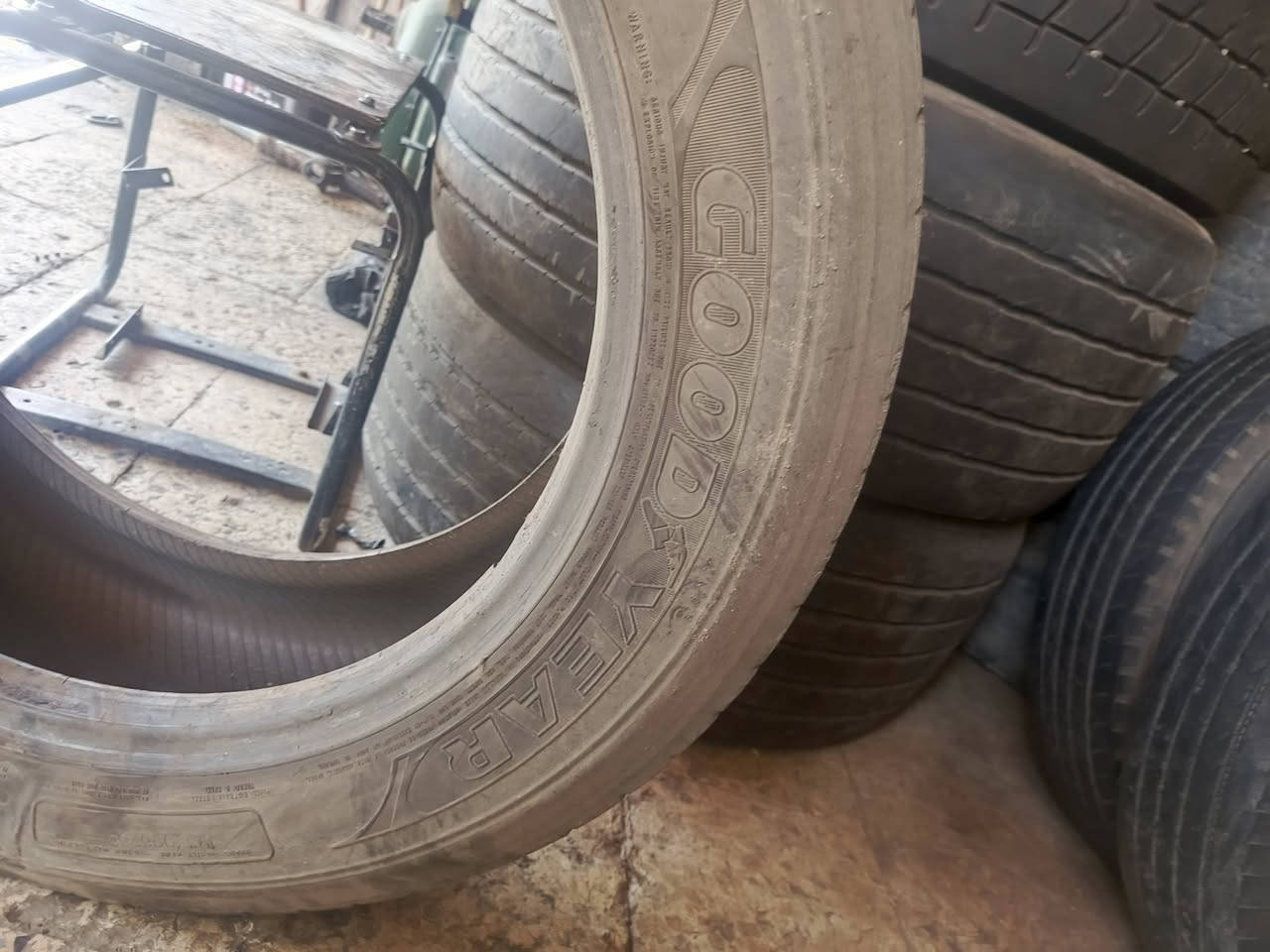 السلام عليكم زوجين تواير نضافه فولل خير من الله  حجم 55 عادي نوعيه ياباني او زوج حرفش للبيع السعر 500الف
***********
