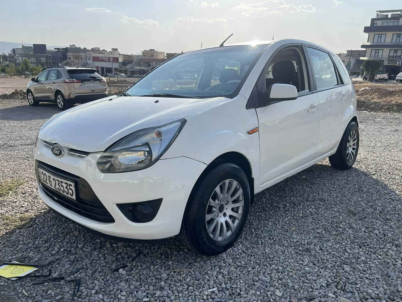 سياره البيع فورت فيكو موديل2012 كير اوتوماتيك 
سياره اي عيب مابي بيهه صبغ كم قطع بس محرك نضيف مابي طكة  مكان سياره سليمانية  واتساب ***********
سعر65 بي مجال
