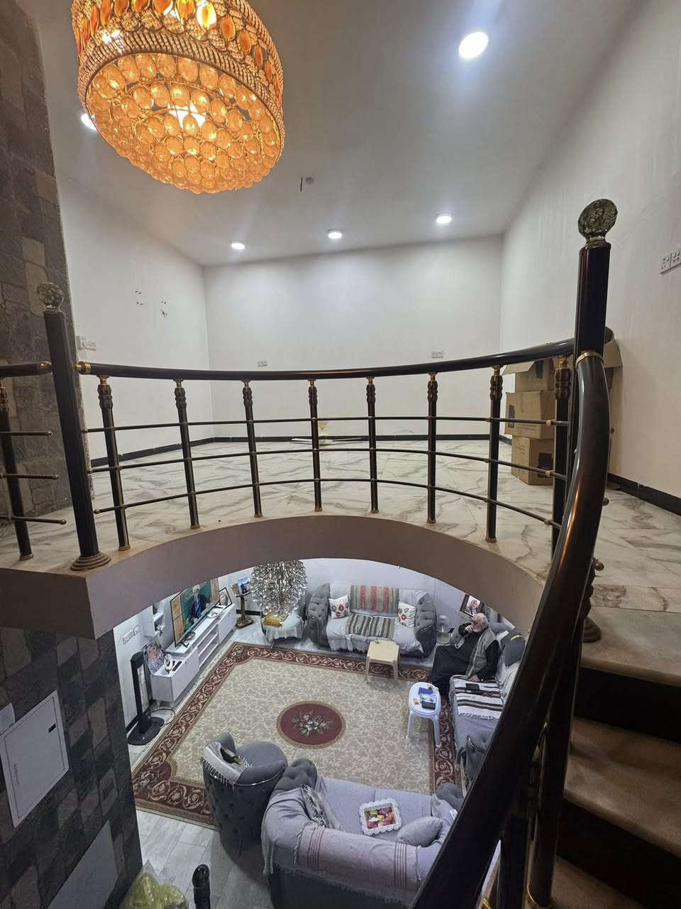⁨ 🏠.دار لبيع طابو زراعي سند 25 تقسيم حسين مارينا موقع مميز ارضية مرمر  📍 🏠

. ((((🏢🏢🏢🏢 🧿🧿🧿)))) ⭕

الموقع/ حي الصحة شارع مطعم ابو صفاء يبعد 130 م عن شارع حله بغداد 📍📍

 
المساحـــة الكليه / 185 الواجهة 9 عرض الشارع 8 تبليط 

التفاصيل // الطابق الارضي  غرفتة نوم صاله مطبخ صحيات عدد 2 هول كراج 

الطابق الثاني / غرفتين نوم صحيات بيتونه 
 

السعر :  ***********  محمد الجنابي المدهش للعقارات

 
 
  شوارع نظاميه  تتوافر كافة الخدمات ماء كهرباء تبليط 

للمزيـــــد من الاستفســــــار مراسلــة الصفحــة او زيارة #شركة المدهش للعقارات والمقاولات 📍📍 
الكائن في الحلــــة - شــــــــارع بغداد قرب مدينة العاب المدهش فرع مطعم ابو صفاء الاول فرع الجسر المشاة  او الاتصــــــال علــــى

 ☎️***********_*********** ☎️
 متوفــــــر واتساب
💢لمــــــن يــــــرغب فــــــي عــــــرض عقاره طابــــــو صــــــرف او زراعــــــي او تجــــــاري يرجــــــى مراســــــلتنا 💢
#شركة _المدهش للعقارات والمقاولات⁩
