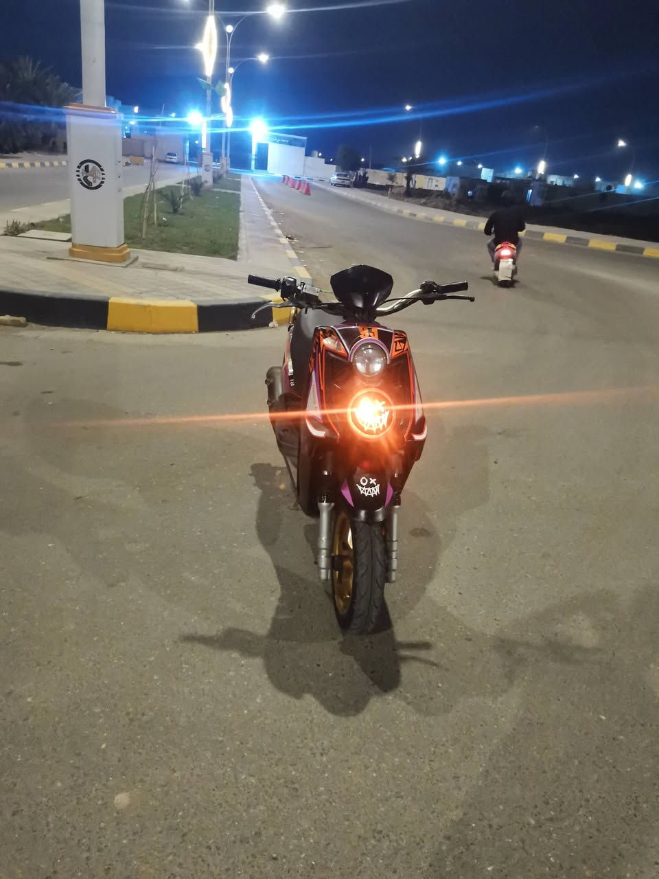 السلام عليكم دراجه سكنس جبلي للبيع مكان ناصريه
مركز.    ***********
