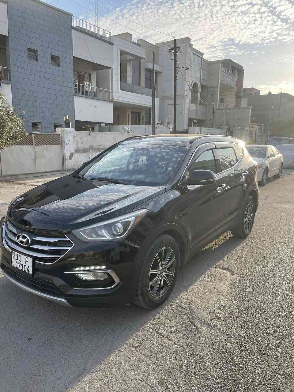 سلام عليكم للبيع سنتافيه 2017 وارد أمريكي بيه صبغ 4 قطع بدون دواخل سونار بل منشور سياره فول مواصفات اعلا فاء بل سنتافيه  مكينه 4 سلندر سياره جاهزه بدون اي نقص سعر 138 سياره بغداد رقمي ***********
