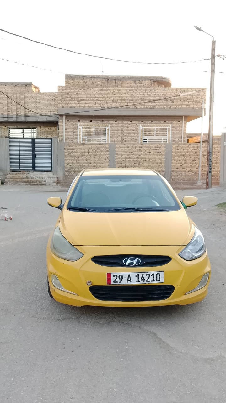 للبيع فقط اكسنت موديل 2013  سياره  جاهزه حداديه تخم تاير  مكينه 1600
سنويه جديده رقم دولي بسمي 
سياره عارضه  78 وبيه مجال بصيط حك الجيه  مكان السياره ديوانيه قضاء السنيه  
رقم الهاتف ***********

