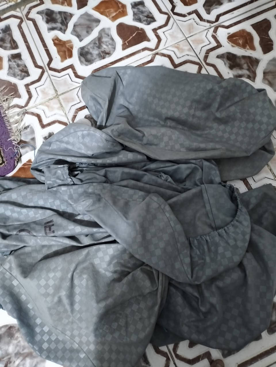 سلام عليكم كور مال مجول شرط للبيع  او تلبيسات مال كشنات مكان ناصريه مركز  ***********
