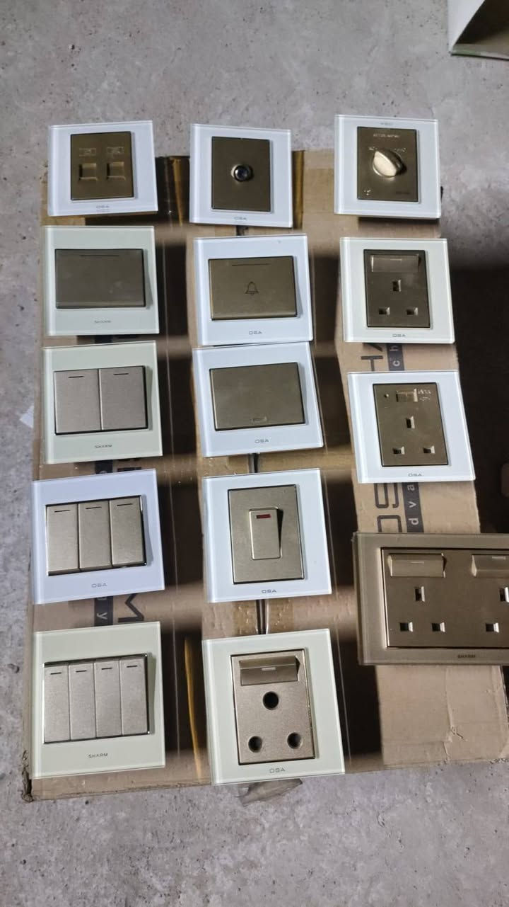 بلك سويج وسويجات شلع البيع 400كارتون. وجوه سعر السوك والصين فلس ونص شلع البيع علا 550دينار كوله أصلي والله شاهد ضمانهن 25سنه مستعجل عل بيع عندي ضرف طارئ. البيع شلع.
بلك سويج 
سويج أحادي 
سويج ثنائي 
سويج ثلاثي 
سويج رباعي 
دمر مروحه 
سخان 
ستلايت 
انترنت 
البيع شلع.رقم تلفون ***********
