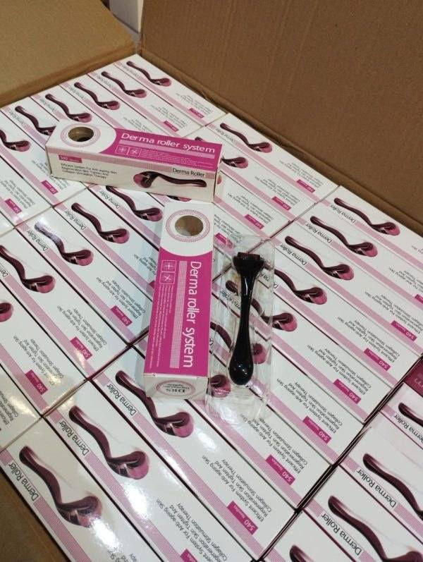 ديرمارول ❤. Derma roller sustem

 هى اداة طبية تستخدم لازالة تجاعيد الوجه واثار حب الشباب القوية وايضا المسامات وخطوط التمدد البيضاء والحمراء واثار الحروق ❤🫰🏻

وتحتوي على ابر الوخز مصنوعة من التيتانيوم والذي تحتوي على 540 ابرة ❤

 استخدامها بسهولة ❤👌🏻

1--تحفيز إنتاج الكولاجين
2--التخلص من ندبات الجلد
3--التخلص من ندبات حب الشباب
4-- علاج التصبغات الجلدية
5-- علاج الجلد وتعطيك النظاره والبياض
6-- علاج البثور والندب الخفيفه
7--الحد من الخطوط الدقيقة والتجاعيد والدوائر السوداء.
8-- اعادة النضارة وشد البشرة
9-- منع الشيخوخة المبكرة
10-- ازالة آثار الجروح العميقة

سعر القطعة.. ع الخاص 

 توصيل لجميع محافظات العراق ٤ الاف


**إذا كنت صاحب هذا الإعلان وتريد حذفه لأي سبب، رجاءا أرسل رسالة إلى الدعم الفني**