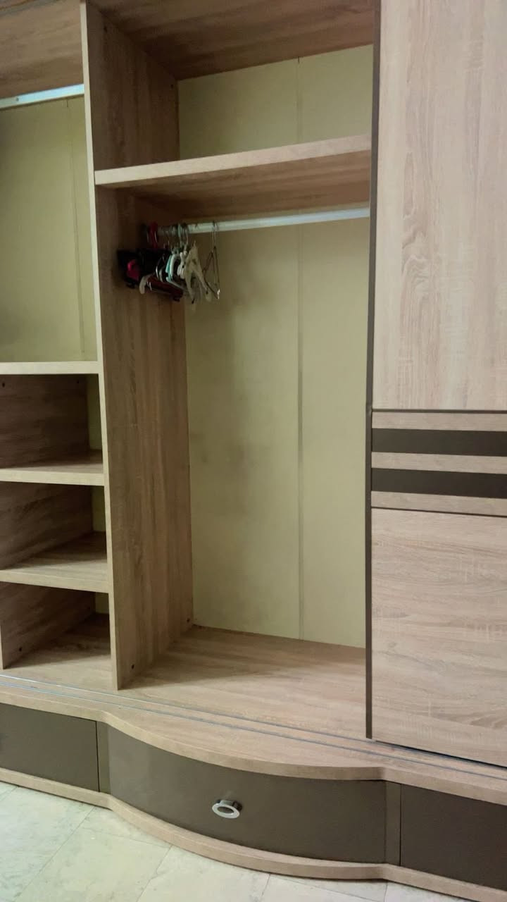 غرفة نوم تركيه للبيع مكاني بغداد البنوك للتواصل على الرقم لطفا ***********  السعر ب٨٠٠ وبيها مجال
