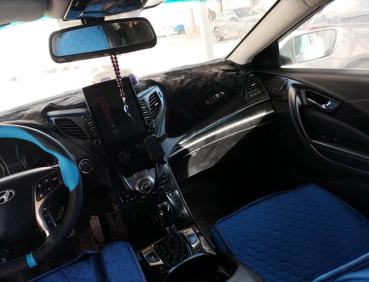 اليدور جديد  ادوات كصه امتوم كامله
ازيرا 2013  خليجي فول واحد على واحد 
بانوراما بصمه تحكم بصمه باب 
حساسات كامره مكينه بانزين 2400
السغر 53 ورقه بغداد***********
