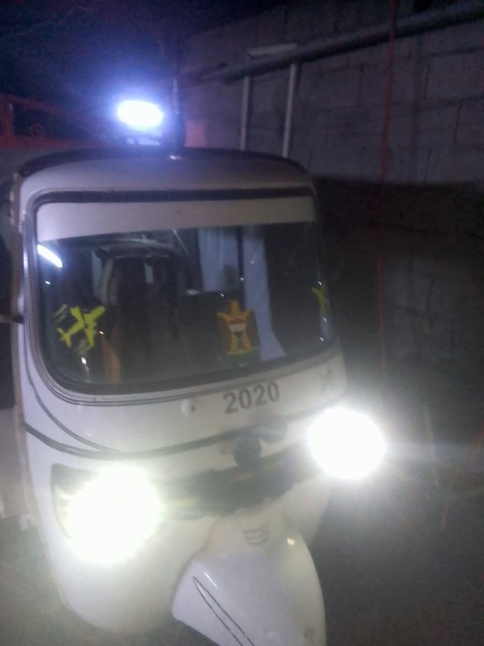 سلام عليكم  اخواني من رخصه صاحب الكروب تكتك بياجو للبيع محور محرك مال باجات ومكاني دوره ابو دشير اي استفسار ع رقم *********** سعر مليوين و، 300
