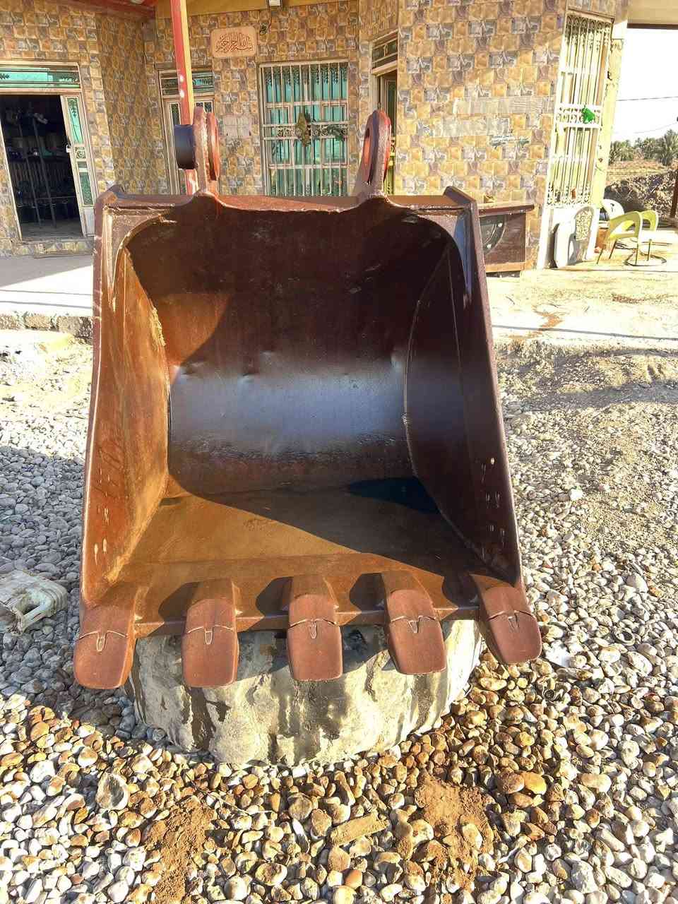 سلام عليكم كيله قياس متر وعشره بيم 90 حفاره 240  اتصل ***********
