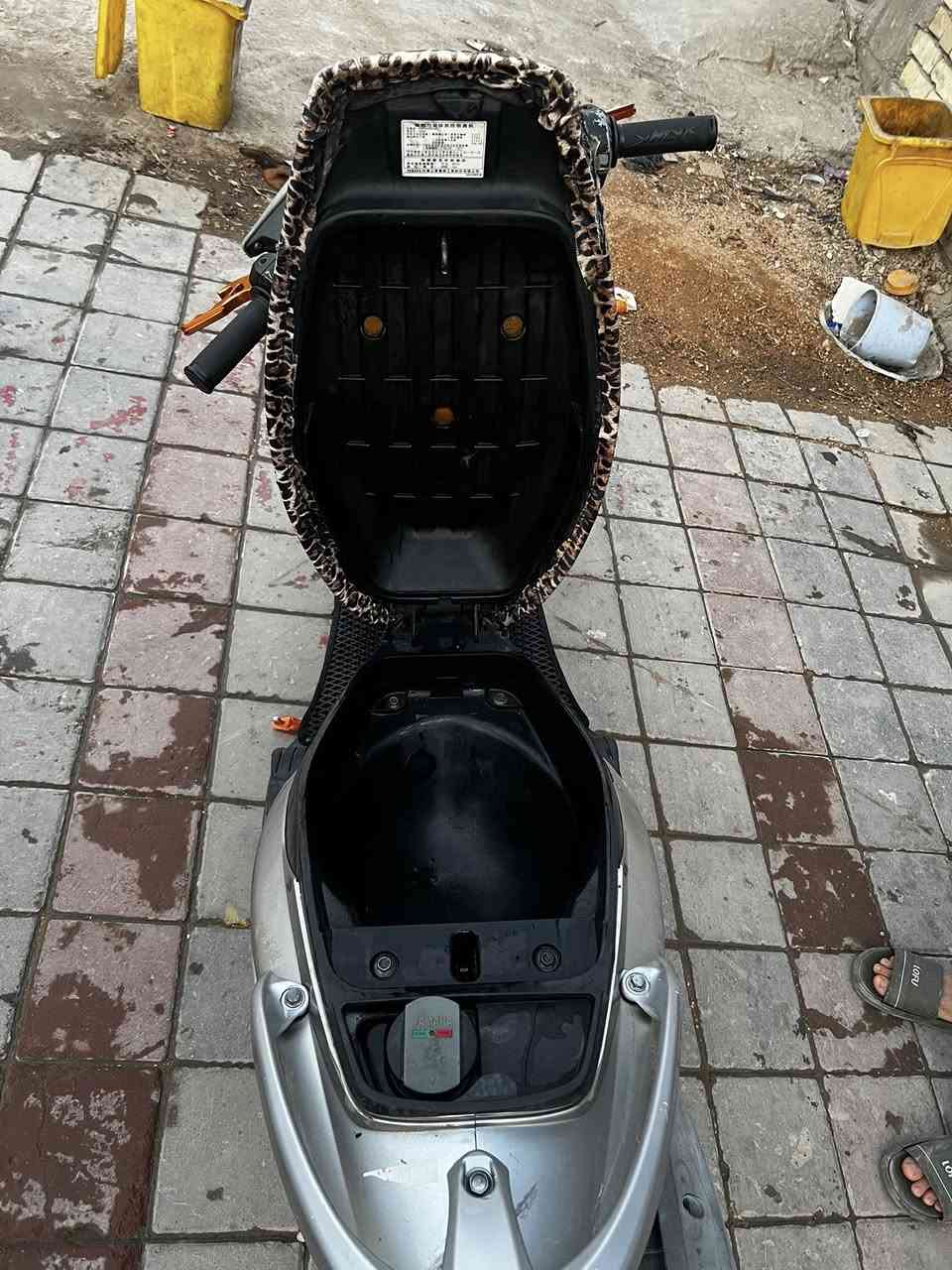 سلام عليكم 
ماكس عدلة كاملة كفرات بلادي
مكينة ممفتوحة تجي تفحص 
ودراجة كدامك واضحه بيه تزويد خفيف
مكانه بغداد مدينة الصدر 
معروضه 700وبيه مجال حك جيه 
 بي وتساب رقمي ***********
