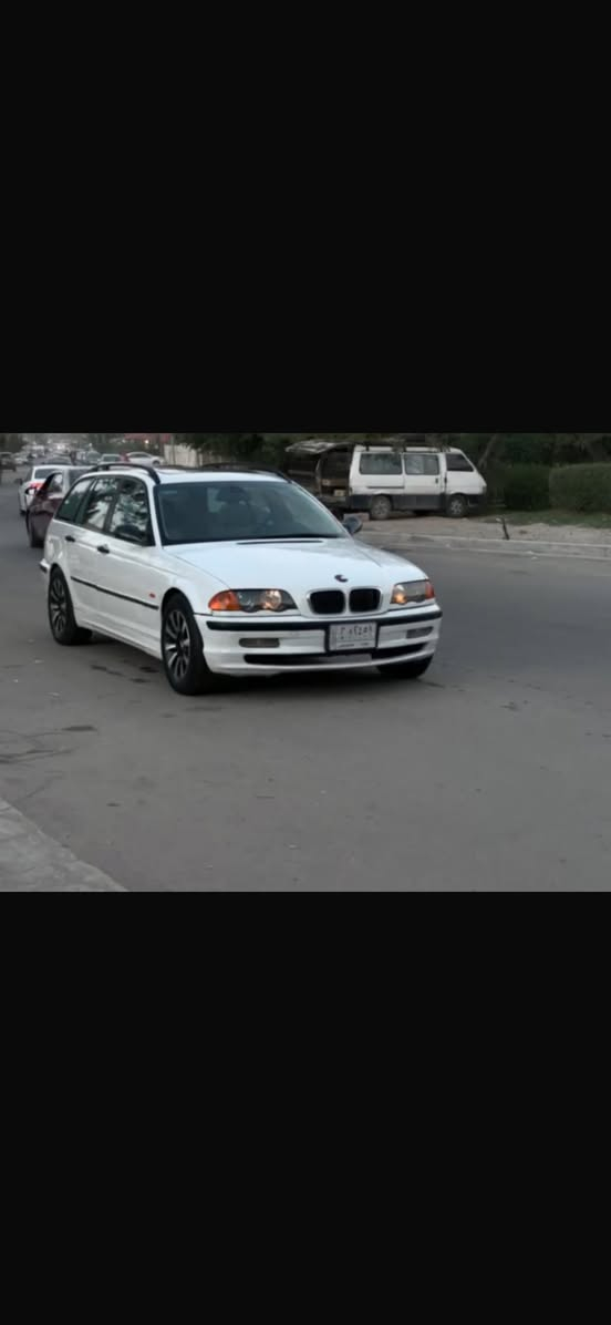 بي ام دبليو موديل ٢٠٠١ حجم ٣٢٨ محرك ٦ مسكر مكفول جديد شاده كير اوتو مكفول
سياره جاهزه من دون اي نقص او عطلات كلها بلازديه مملعوب بيها كهربائيات كلها بلادب 
صدرين تخم تاير منضومت بانزين منضومت مي دهن كله جديد مكفول 
السياره بلادي بدون صبغ بدون تبديل بدون خياس كلها بلادي 

اريد مراوس براس الثور عنواني بغداد حي الجامعه 
*********** ممتواجد نت الي عنده مراوس يجي وات ساب
