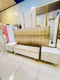 غرفة نوم • سرير • أثاث