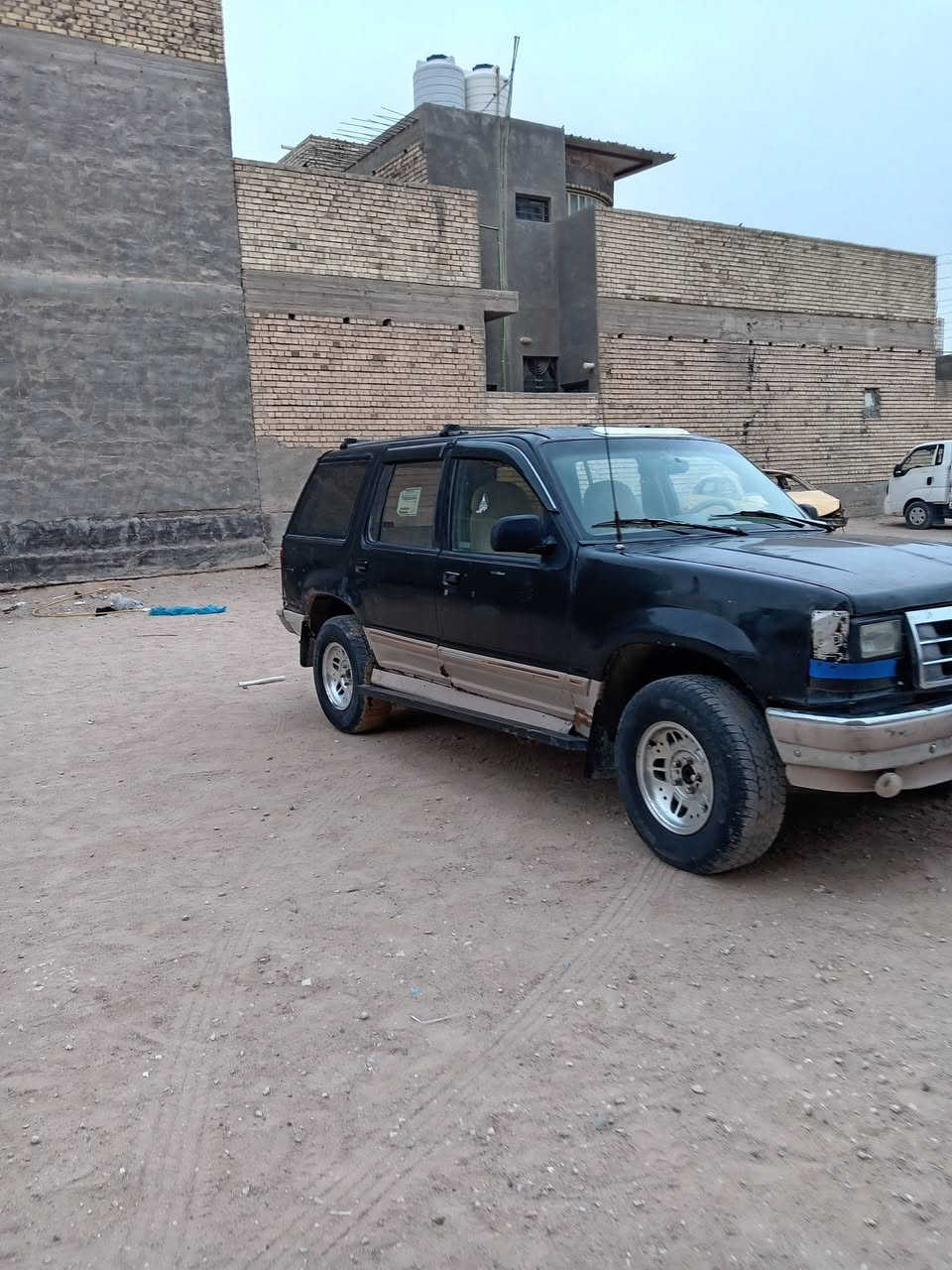 سياره للبيع موديل 93 رقم كربلاء تحويل ثاني يوم سنويه 2020
جير ومكينه بطه جده حداديه 60%
مكاني كربلاء
السعر 30 قفل
***********
