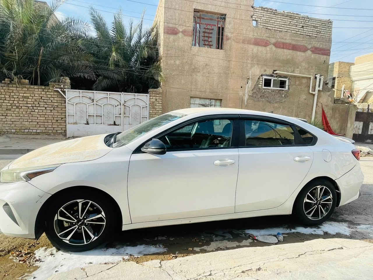 السعر ١٤٠. هاتف ***********
السلام عليكم فورتي مديل 24 وارد أمريكي مواصفات  LXS  سياره جديد وخير من الله حادثها بارد بل بنيد وصبغ جاملغ خلفي وقبق جنطة بدون دواخل ترايها. خير من لله رقم بغداد ابسمي وصور الحادث مرفقه بل منشور عدا الحادث الباقي كله مكفول
