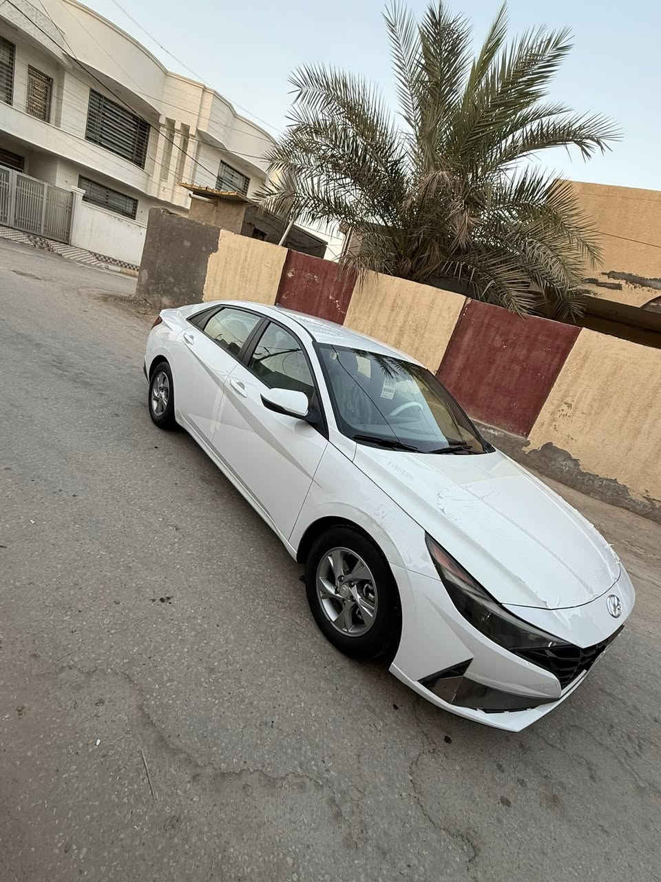 السلام عليكم
للبيع هونداي النترا 2021 أمريكي

* حادثة جامغ وبنيد  
* محرك 2000 سي سي
* شاشة
* رادار
* كاميرا
* تبريد ثلج
* تخم تايرات جديد
* رقم بغداد بأسمي 
* كير و محرك مكفولات 
::::::::: السعر 135$—بي مجال 
***********
