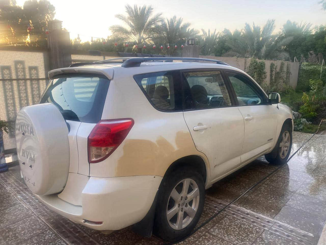 RAV 4
سيارة راف فور
موديل ٢٠٠٧ فور ويل
ستة سلندر
بيه منظومة غاز
باسمي
رقم بغداد
السعر المطلوب $8000
للاتصال هاتف ***********
